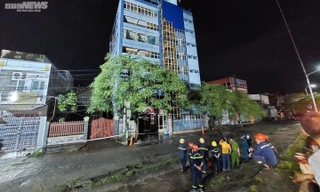 Bản tin 8H: Sập nhà 6 tầng phía sau khách sạn ở Hải Phòng