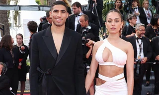 Người vợ hơn 12 tuổi của người hùng tuyển Morocco