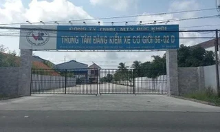 Bản tin 8H: Đình chỉ toàn bộ trung tâm đăng kiểm có giám đốc bị bắt vì nhận hối lộ