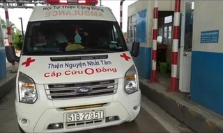 Bản tin 8H: Xác minh vụ 'xe cấp cứu' náo loạn trạm BOT