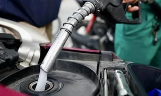 Bản tin 8H: Thu hồi giấy phép một thương nhân phân phối xăng dầu