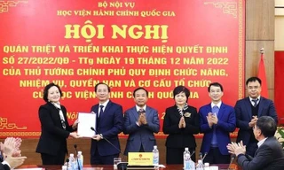 Bản tin 8H: Quyết định của Thủ tướng, Bộ trưởng Bộ Nội vụ về công tác tổ chức, nhân sự