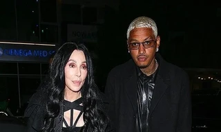 Nữ danh ca Cher 76 tuổi hẹn hò nhà sản xuất âm nhạc kém 40 tuổi