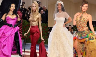 Thảm họa Met Gala: Siêu mẫu nội y để ngực trần, ‘dát vàng’ cơ thể vẫn bị chê