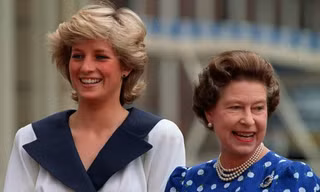 Mối quan hệ giữa Nữ hoàng Elizabeth và Công nương Diana