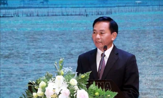 Bản tin 8H: Chủ tịch Quốc hội ký nghị quyết kỷ luật cán bộ 