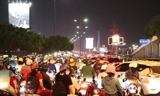 Đường lên cầu Sài Gòn ùn ứ từ chiều 30/12