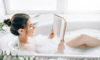 Tác hại không ngờ của việc tắm mỗi ngày