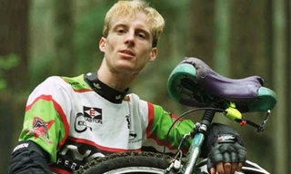 Anh chàng phượt khắp thế giới bằng xe đạp một bánh