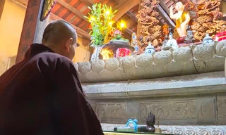 Bảo vật hương án bằng đá gần 600 tuổi ở Bắc Giang