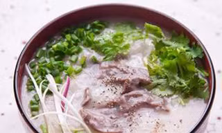 Thực hư ăn cháo gan dê, cháo hoa cúc chữa cận thị