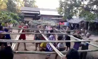 Phì cười với trò nhảy sạp đỉnh cao bằng đầu