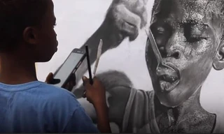 Biệt tài vẽ tranh y như thật của cậu bé nghèo châu Phi