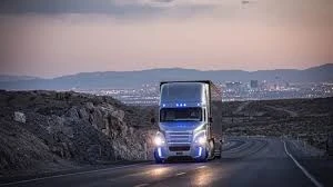 Mục kích xe tải tự lái vượt quãng đường gần 3.900 km