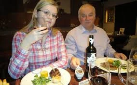 Hé lộ sức khỏe cha con cựu điệp viên Nga bị đầu độc