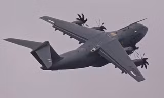 Siêu vận tải cơ A400M của Anh nhào lộn như tiêm kích