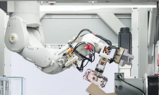 Daisy - robot tháo iPhone cũ của Apple