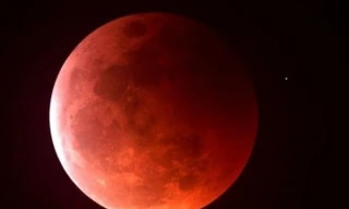 Siêu trăng, trăng xanh, trăng máu hội tụ cùng ngày