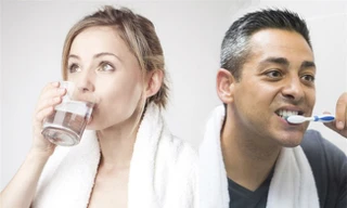 Đánh răng ngay sau khi ăn có hại thế nào?