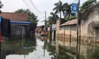 Nắng lên, huyện Chương Mỹ vẫn chìm trong mênh mông biển nước
