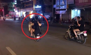 Bốc đầu xe máy mừng chiến thắng của Olympic VN và cái kết đắng 