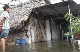 Người dân vùng ven Sài Gòn điêu đứng vì ngập hơn 2 tháng