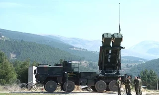 Cận cảnh quá trình triển khai hệ thống phòng thủ tên lửa S-400