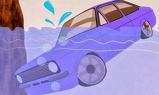 Ai cũng cần biết: Thoát khỏi xe khi đang chìm trong nước