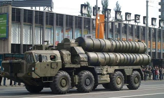 Tổ hợp tên lửa phòng không tầm xa Bavar 373 của Iran