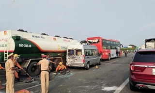 Hai vụ đâm xe liên hoàn, cao tốc Long Thành ùn tắc nhiều giờ