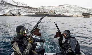 Xem đặc nhiệm Nga chiến đấu dưới nước