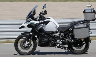 Xe máy tự lái của BMW hoạt động như thế nào?