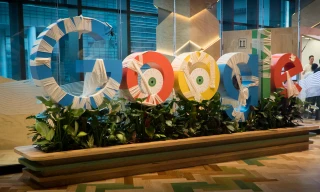 Mục sở thị văn phòng làm việc trong mơ của Google, Facebook