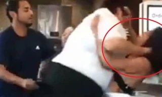 Nhân viên tiệm ăn túm tóc giật áo, tát khách nữ vì bị xúc phạm