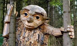 Những người gỗ khổng lồ bí ẩn trong rừng sâu