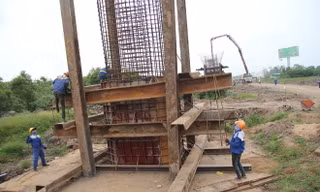 Gần 10 năm lận đận của tuyến cao tốc về miền Tây