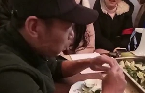 Ăn 117 miếng chanh chua đến rộp cả lưỡi để lấy 18 triệu đồng