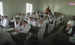 Thâm nhập trại cải tạo dành cho các chiến binh IS nhí