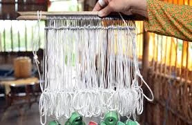 Nghề làm lưỡi câu cá không cần mồi ở miền Tây