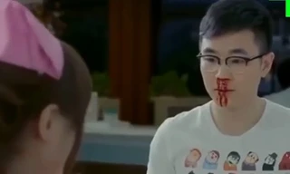 Chảy máu mũi khi thấy cảnh 'nóng' có phải là sự thật?