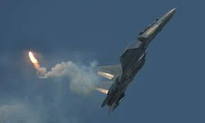 Tiêm kích Su-30 Malaysia khoe khả năng cơ động trên bầu trời Singapore