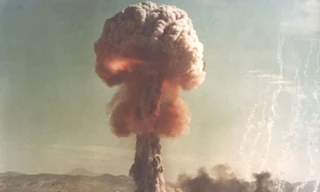 Khi bom hạt nhân được sử dụng để... mở đường