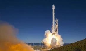 Tên lửa SpaceX tạo lỗ hổng tạm thời rộng 900 km trên khí quyển