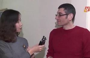 Chàng rể Tây lần đầu gói bánh chưng, ăn Tết ta