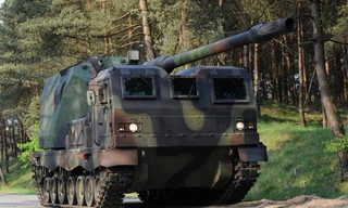  Sức mạnh đáng nể của pháo tự hành DONAR