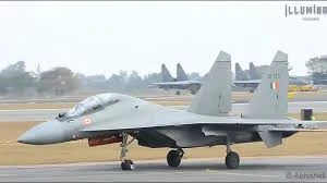 Tiêm kích Su-30MKI của Không quân Ấn Độ trình diễn tính năng