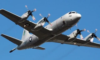 Bên trong máy bay tuần tra săn ngầm P-3C Orion