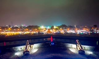 Huế bắn súng thần công trên Kỳ Đài