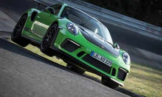 Porsche 911 GT3 RS 2018: Hoàn thành 1 vòng đua chỉ trong tích tắc