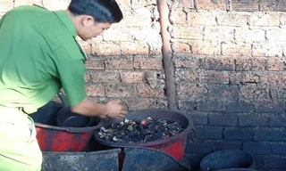 Trộn bột pin con ó vào cà phê phế thải bán ra thị trường